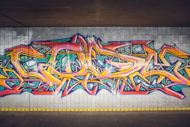 Limpieza de grafitis en fachadas: guía profesional